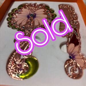 Decorative Hand Mirror and Comb Set in Green and Rose Gold